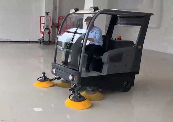 電動掃地車廠家哪家好？價格怎么樣